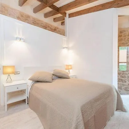 Hébergement de vacances Casa Sa Pedra, En El Centro Historico De *
